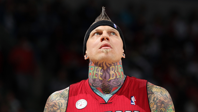 足球中超新援顺利完成注册，或将迎首秀（中超新援已完成注册，有望迎来首秀）