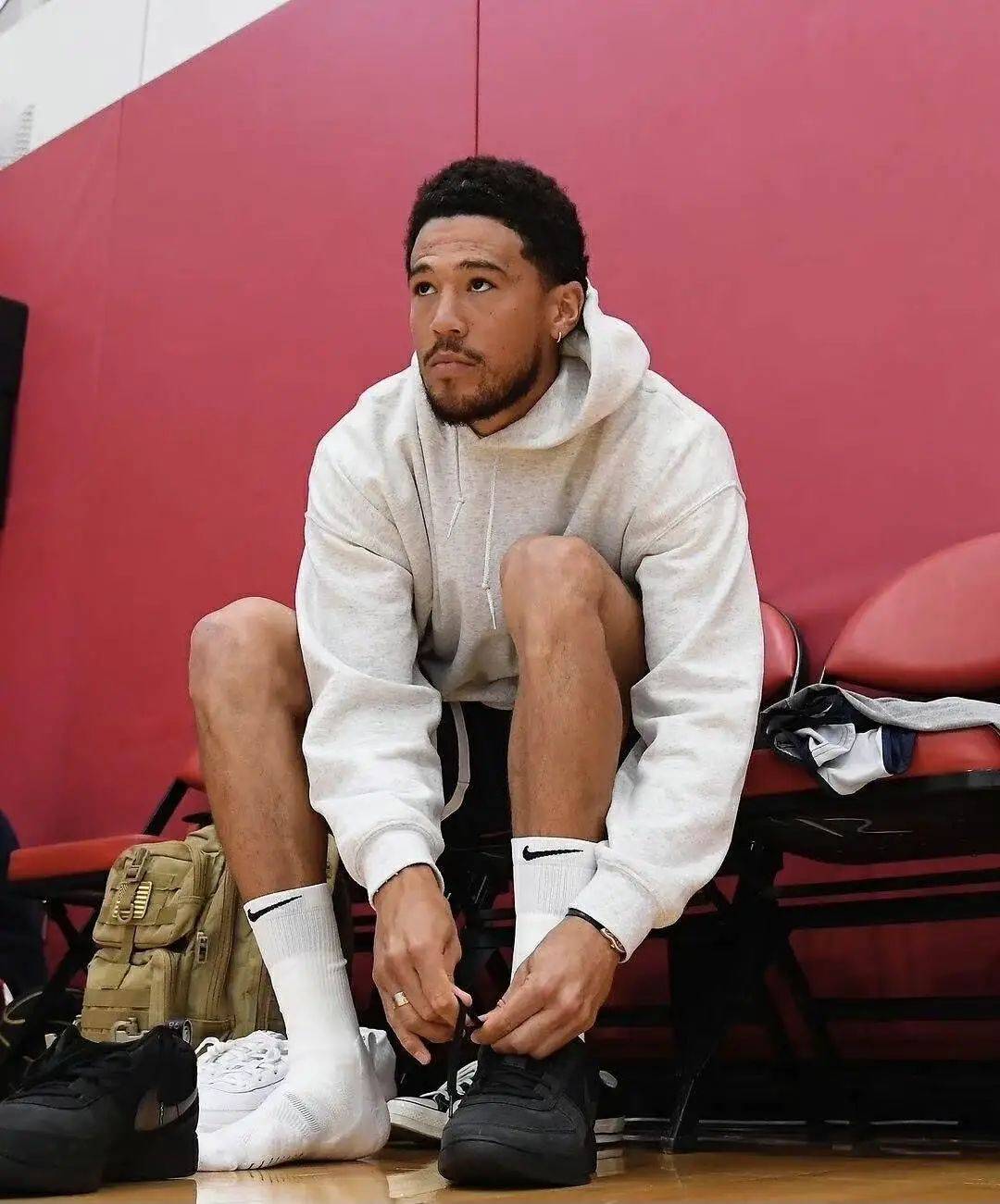 SGA场均正负值+14.96，超过2016年的库里和追梦（SGA场均正负值+14.96，力压2016年库里与追梦）