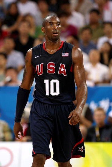 快船队暂不交易哈登伦纳德，坚持现有阵容（快船按兵不动：哈登与伦纳德留队，阵容不变）