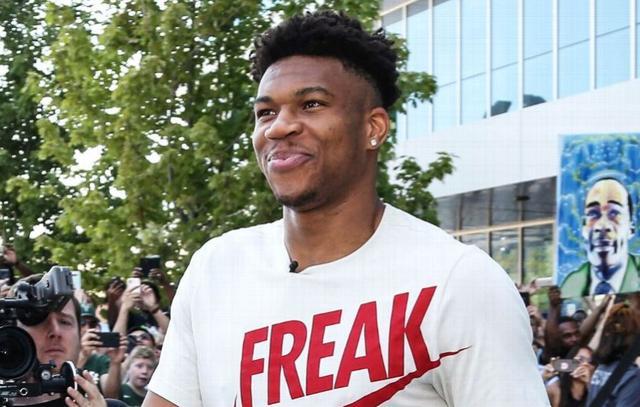 CM：米兰和尤文都在关注法国U21国门雷斯特（法国U21国门雷斯特成米兰、尤文考察目标）