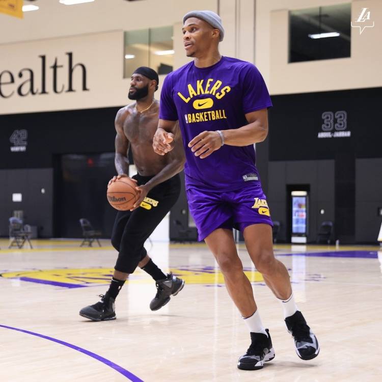 米体：维卡里奥已经决定重返意甲，但去国米可能有点困难（米体：维卡里奥铁心回归意甲，加盟国米恐有难度）