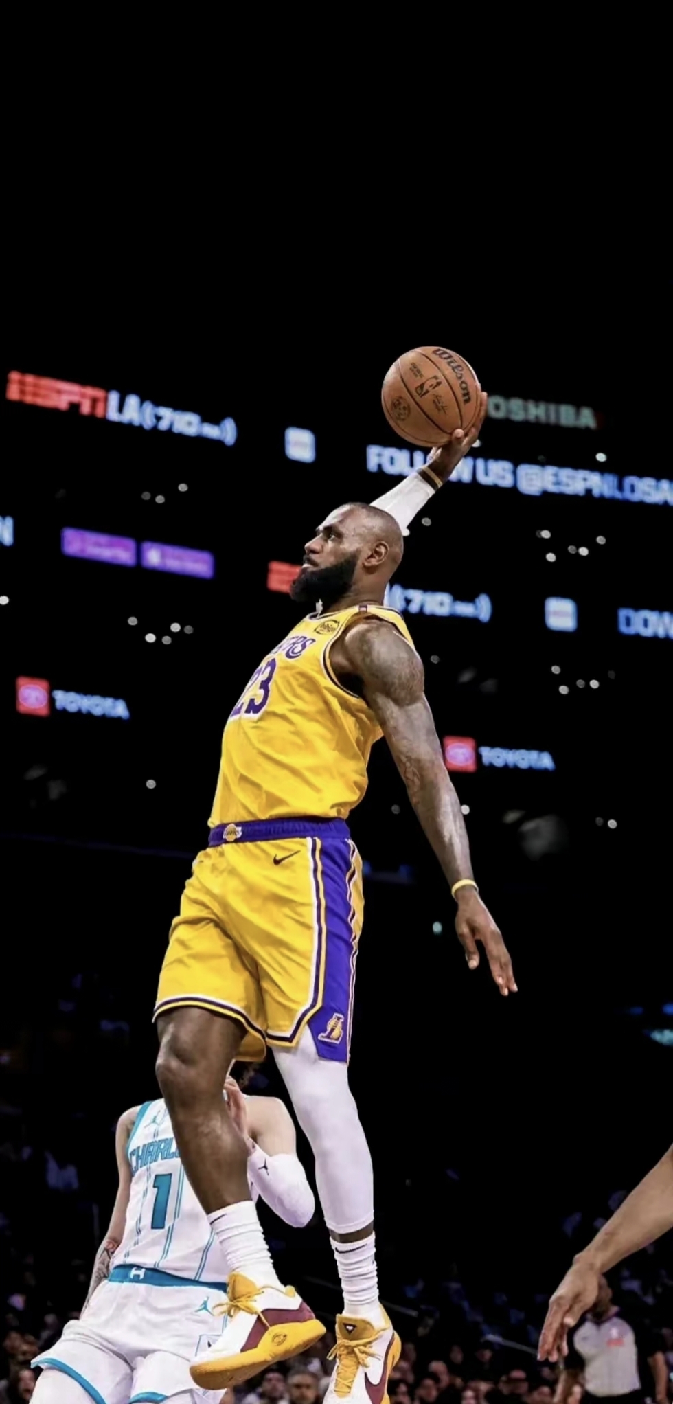 73胜勇士和今年雷霆前21场数据对比：雷霆净胜分和三分更强（前21场数据对照：今年雷霆在净胜分与三分火力上胜过73胜勇士）