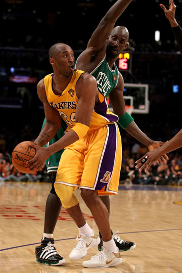 世体列阿隆索接班人：阿贝洛亚、劳尔在列，索拉里二进宫？（世体盘点阿隆索潜在接任者：阿贝洛亚、劳尔入选，索拉里或再度回归？）