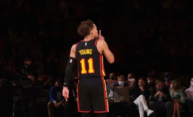 弗里克：拉菲尼亚回归对球队非常利好，我们仍有需要改进之处（弗里克：拉菲尼亚复出有助球队，但我们仍有提升空间）